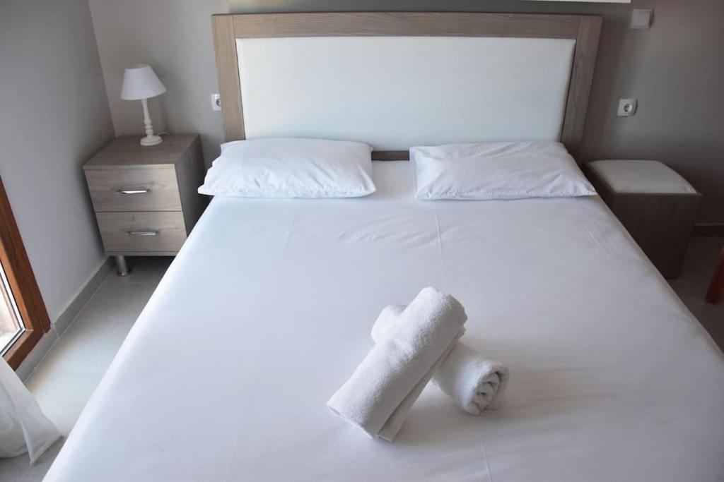 Brezza Marina House Apartment Afytos Bagian luar foto