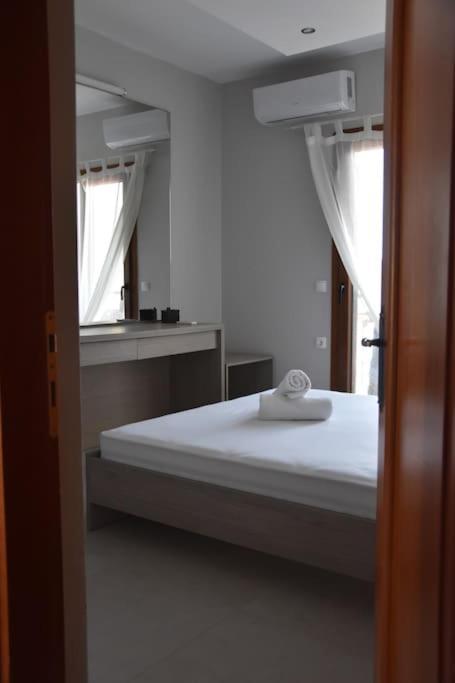 Brezza Marina House Apartment Afytos Bagian luar foto